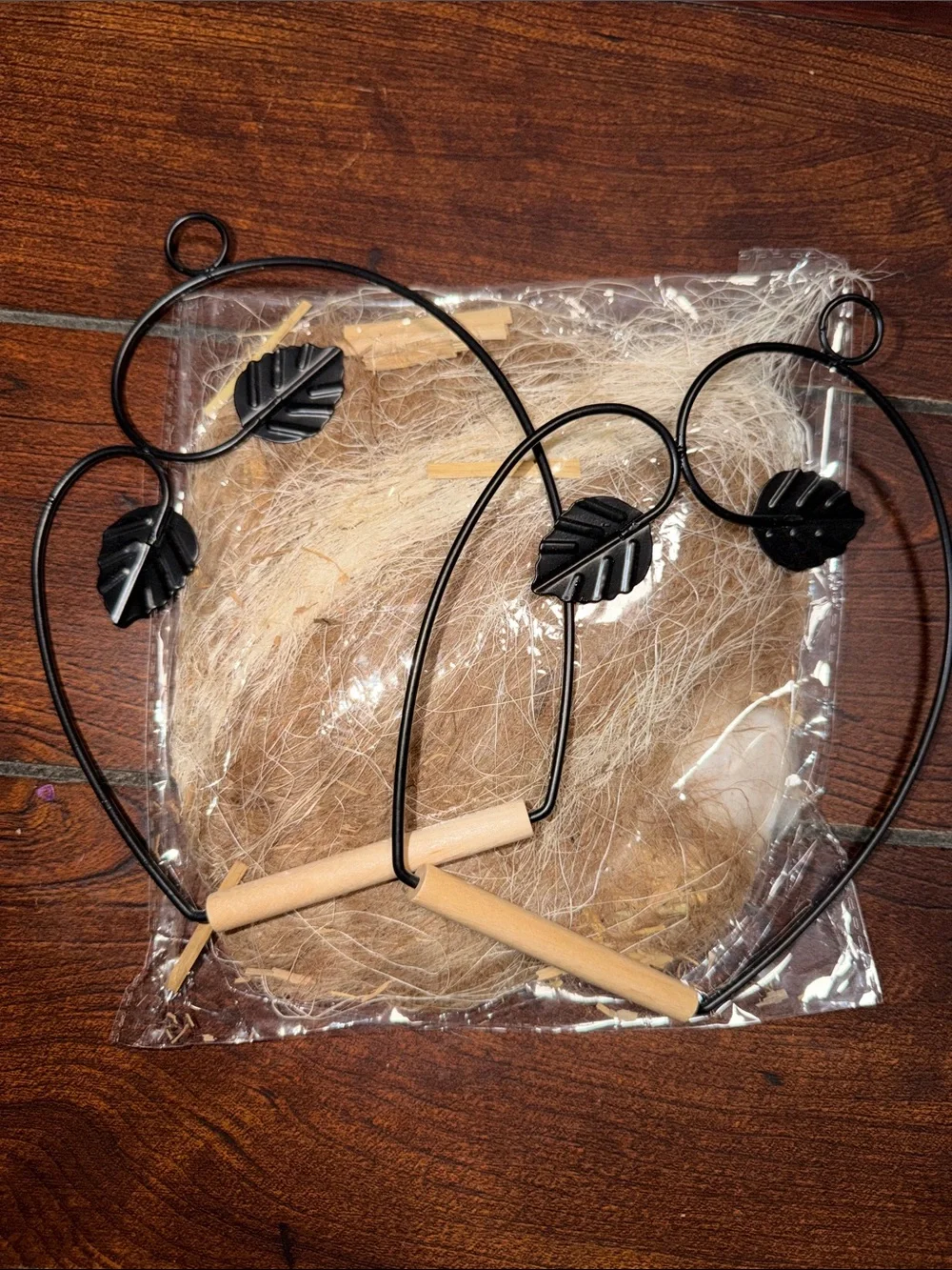 Black Metal Leaf Bird Perch with Natural Wood Dowels